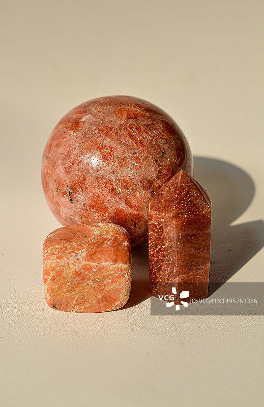 日长石晶体图片素材