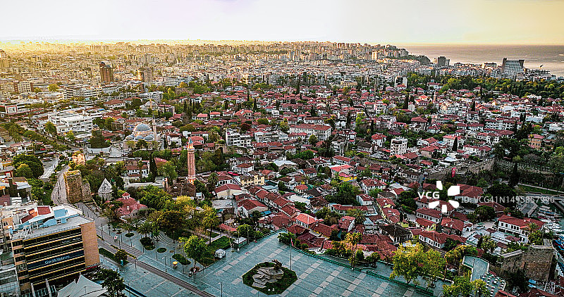 土耳其安塔利亚卡莱伊奇古城航拍景观图片素材