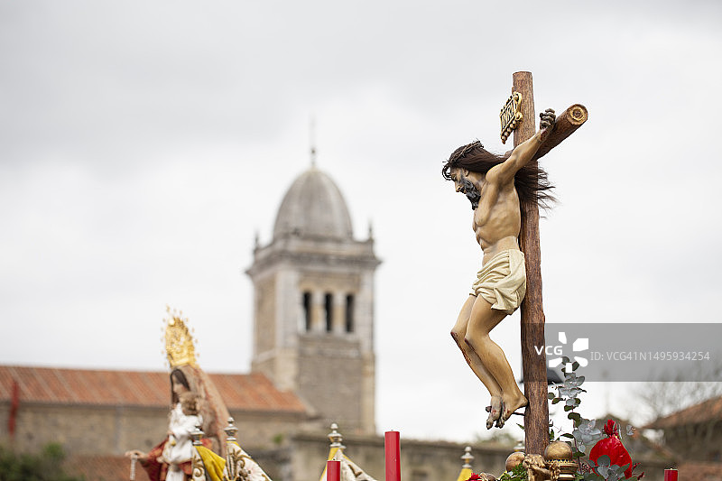 耶稣基督与罗萨里奥圣母在基督救助游行中图片素材