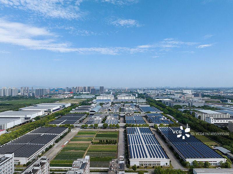 工厂里的太阳能发电站图片素材