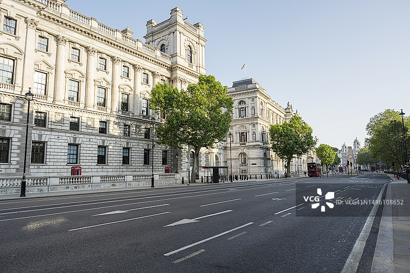 日出时分的伦敦白厅图片素材