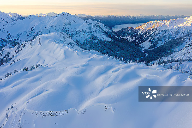 贝克山艺术家点新鲜雪景空中景观图片素材