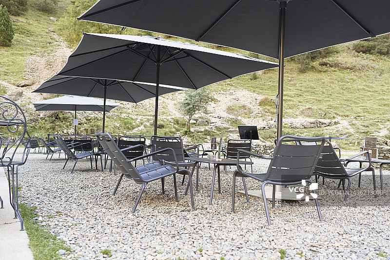 现代装饰的黑色桌椅图片素材