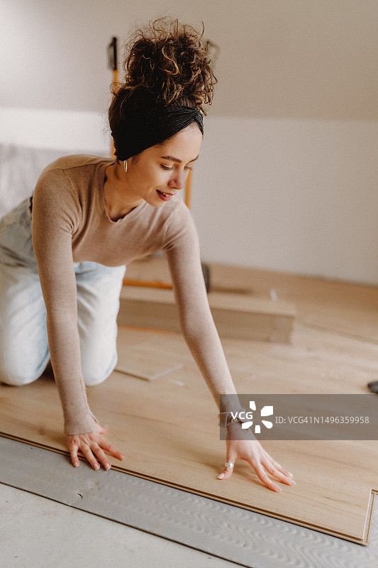 地板安装图片素材