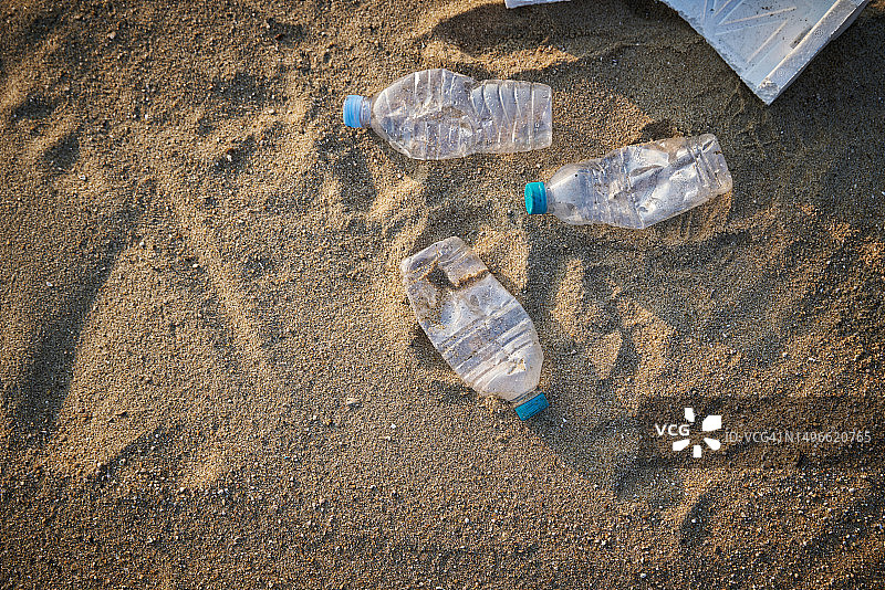 韩国海滩垃圾图片素材