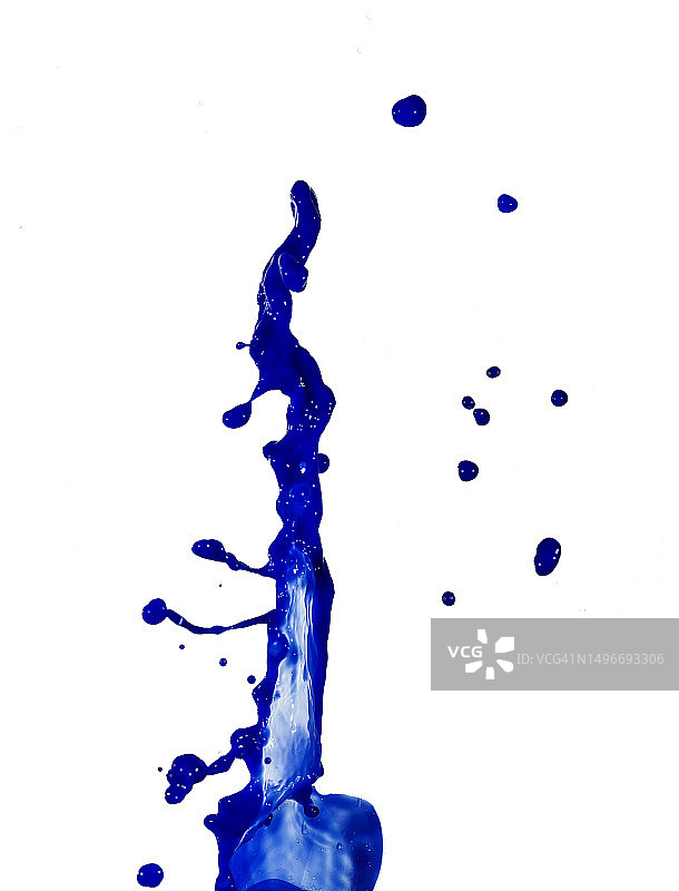 白色背景上蓝色丙烯颜料的水滴图片素材