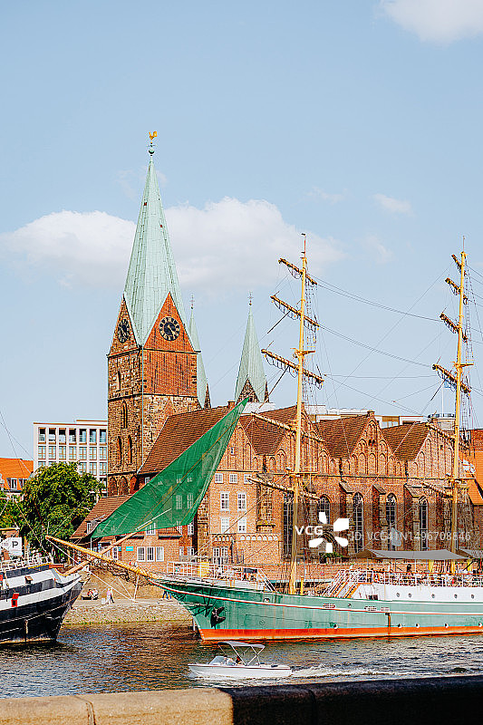 德国不来梅施拉赫特步道圣马丁教堂马提尼码头图片素材