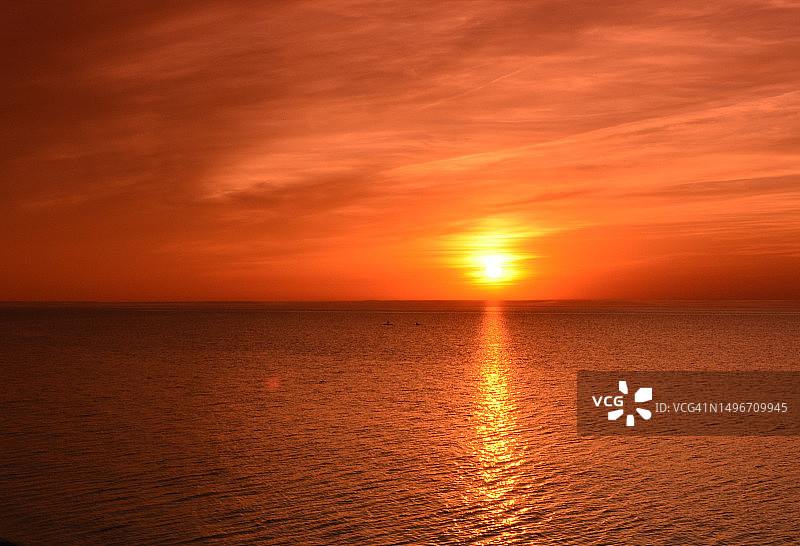 美国纽约州尼亚加拉县的橘色天空海景图片素材