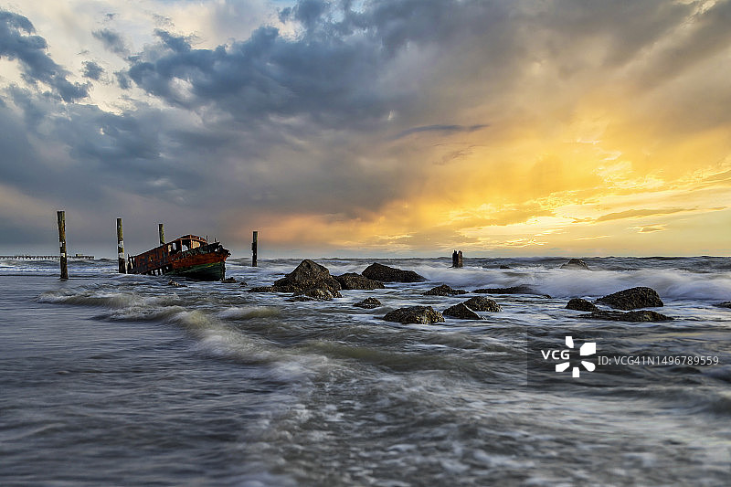 雷丁顿海岸的粗犷海滩图片素材