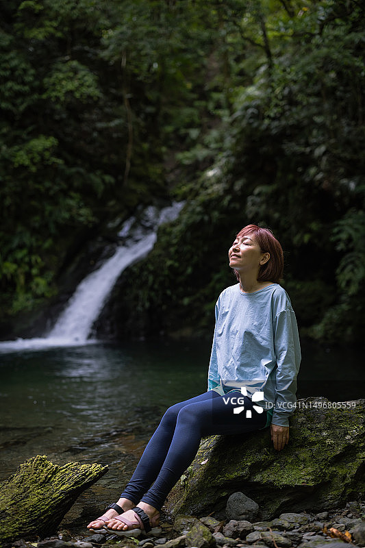 森林徒步导览图片素材