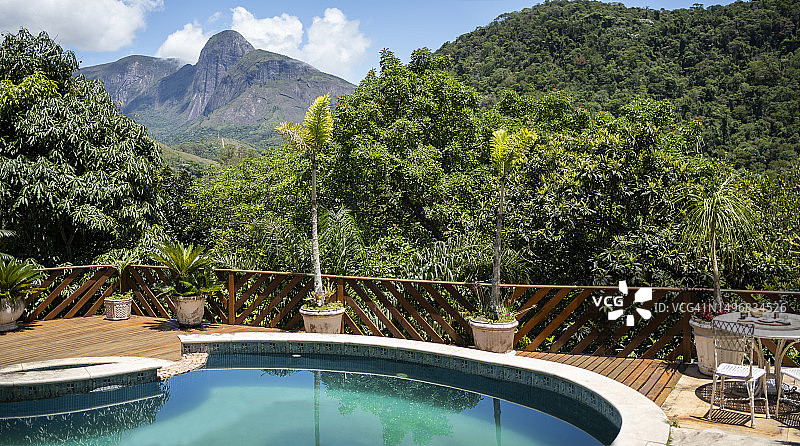 风景优美的旅游度假村泳池图片素材