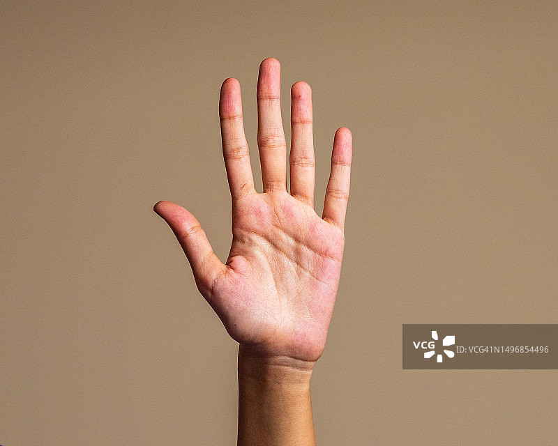 年轻女人的手部姿势图片素材