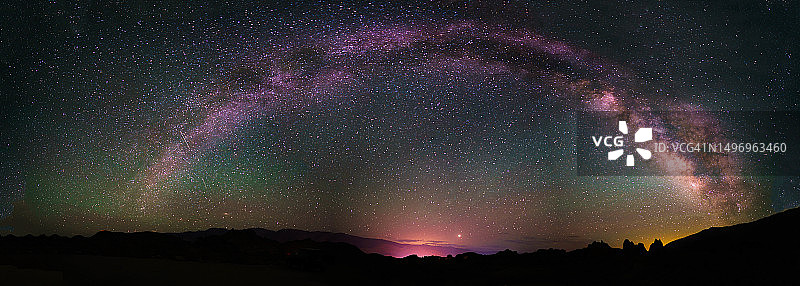 星空下的群山剪影美景图片素材