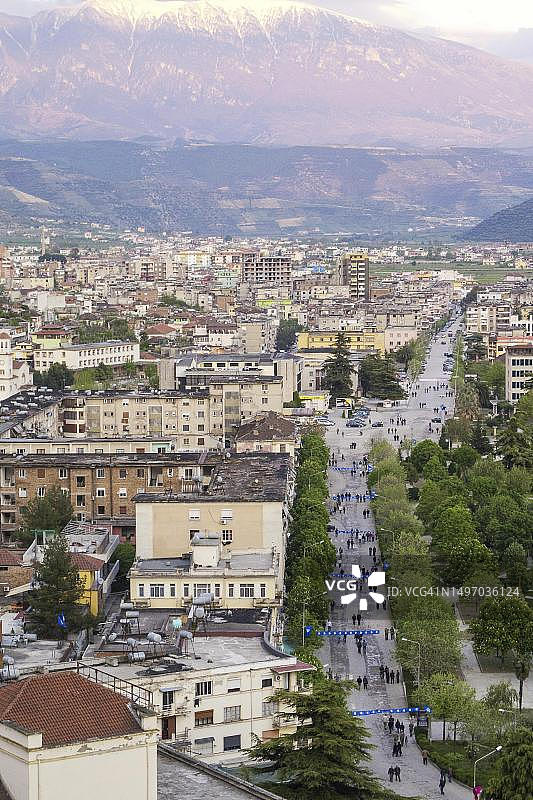 阿尔巴尼亚培拉特奥苏姆河畔风光图片素材