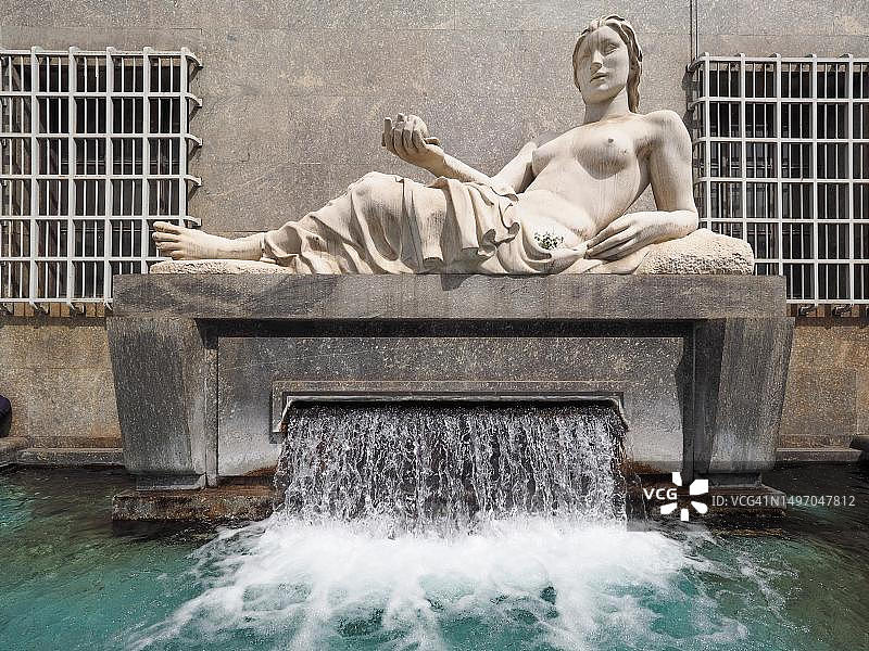 意大利都灵的朵拉雕像图片素材