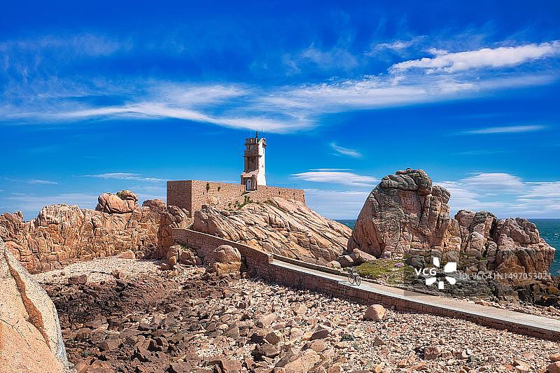 法国布列塔尼布雷阿岛上的帕翁灯塔图片素材