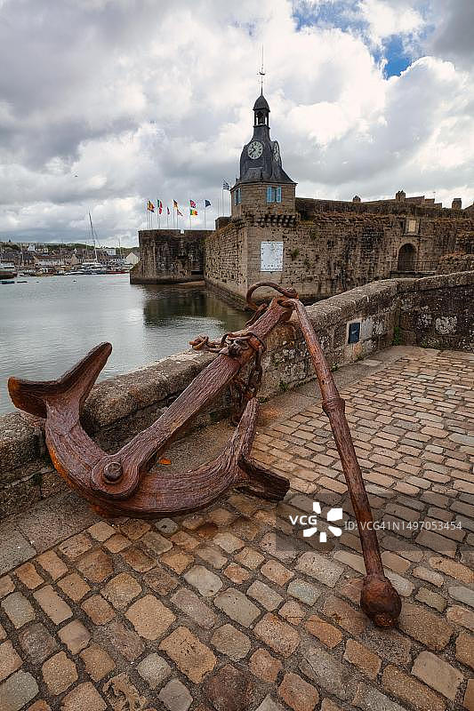 法国菲尼斯泰尔省孔卡尔诺封闭城墙图片素材