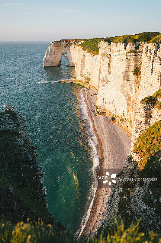天然拱门与海滩航拍图片素材