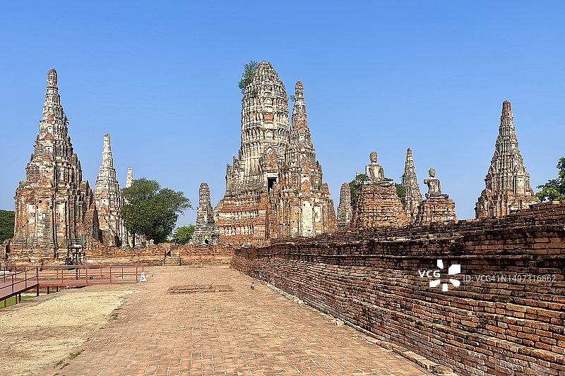 大城历史公园的泰国古老佛教寺庙：柴瓦塔纳兰寺图片素材