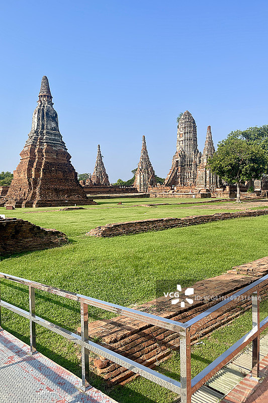 大城历史公园的泰国古老佛教寺庙：柴瓦塔纳兰寺图片素材