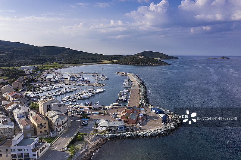 法国科西嘉岛马奇纳乔海岸线航拍景观图片素材