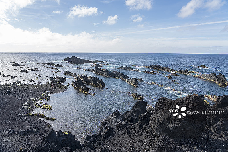 圣米格尔岛莫斯特罗斯附近的火山海岸线，亚速尔群岛图片素材