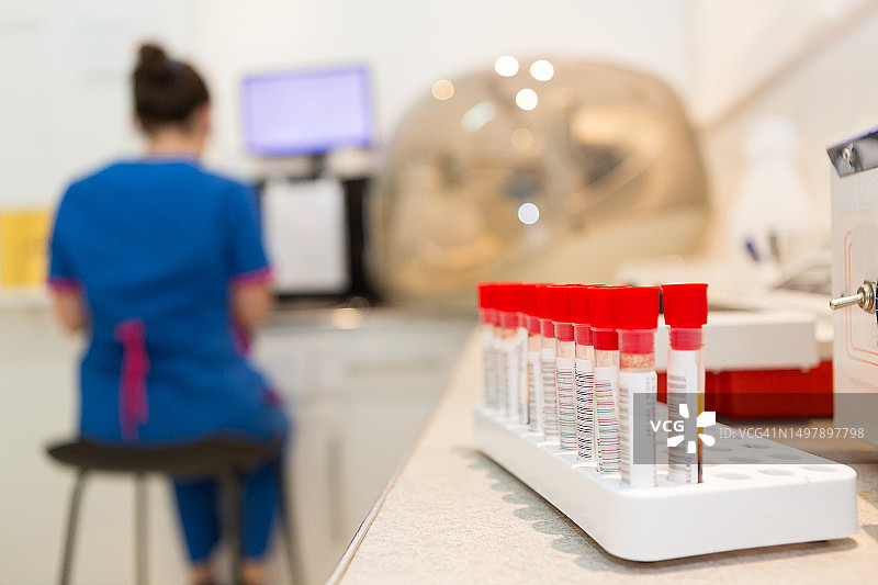 实验室生化分析试管图片素材