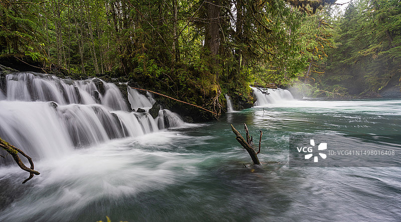 新阿岩什的维特瀑布图片素材