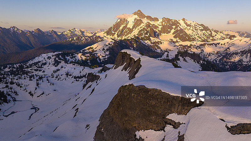 舒克桑山和桌山最后的霞光图片素材