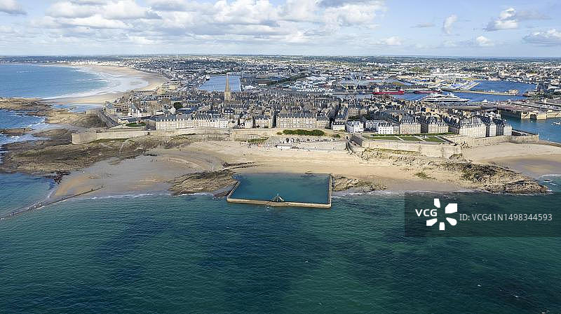 法国伊勒-维莱讷省：圣马洛城墙城市航拍图片素材