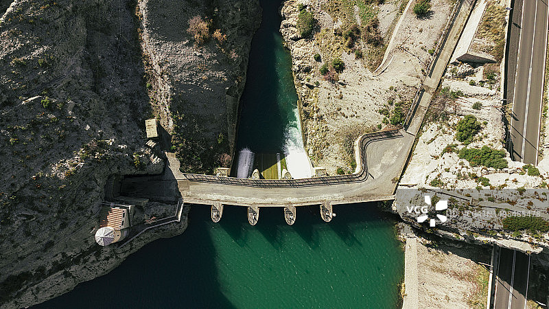 西班牙韦斯卡省，索佩拉，埃斯卡莱斯大坝鸟瞰图片素材