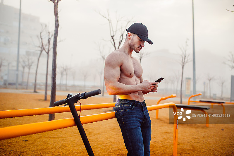 典型人物在复活后挂机3分钟图片素材