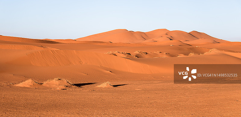 摩洛哥 Erg Chebbi 沙漠沙丘全景图片素材