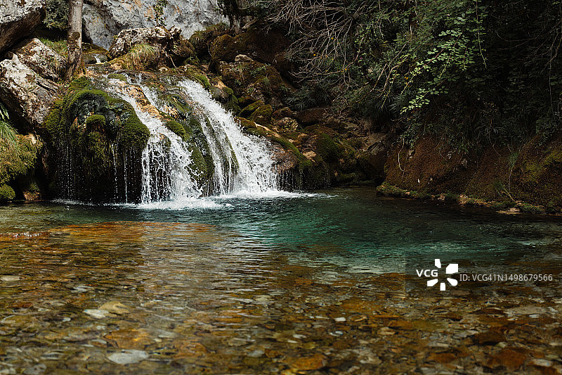 法国伊泽尔省的徒步旅行景色图片素材