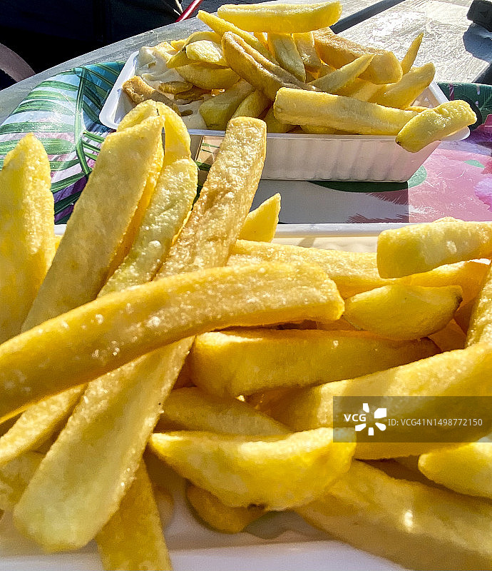 两份托盘装薯条图片素材