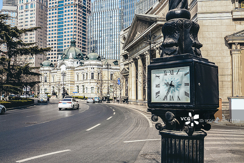 中国辽宁省大连市中山广场时钟图片素材
