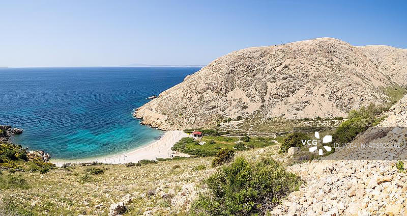 克罗地亚克尔克岛斯塔拉巴斯卡附近的海湾图片素材