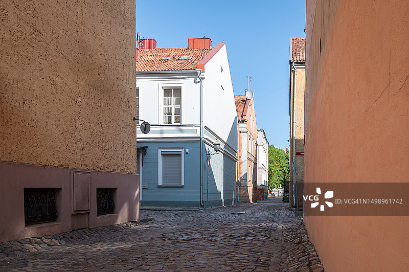 立陶宛克莱佩达老城区的彩色房屋图片素材