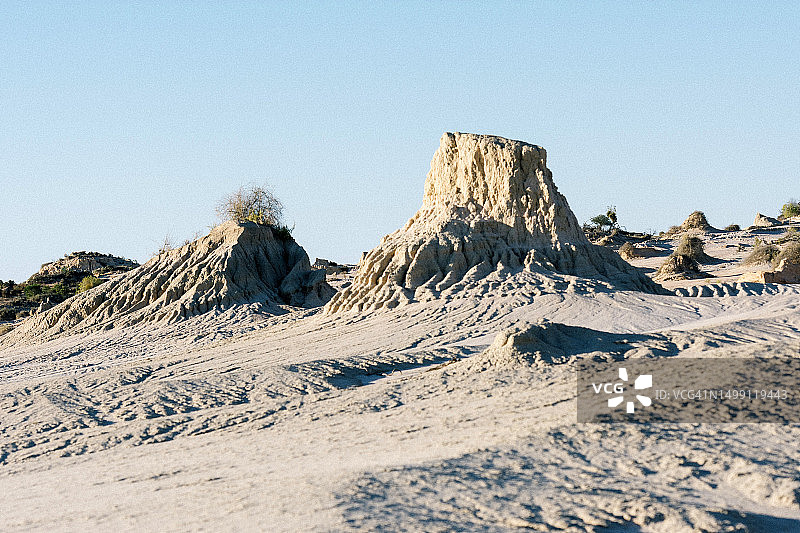 蒙戈国家公园的月亮岩层图片素材