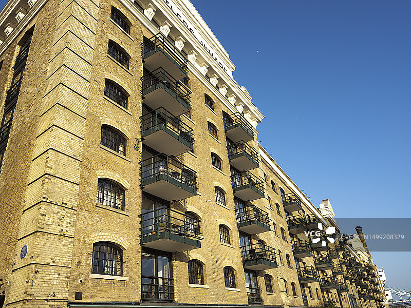 居住在伦敦泰晤士河畔阴影区图片素材