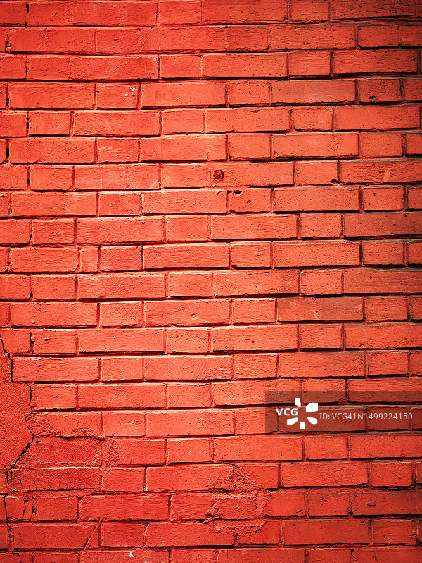 法国巴黎的红色砖墙与自然光影效果图片素材