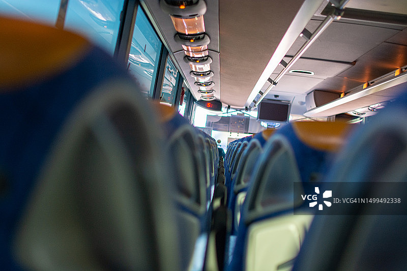 公交车内部座椅图片素材