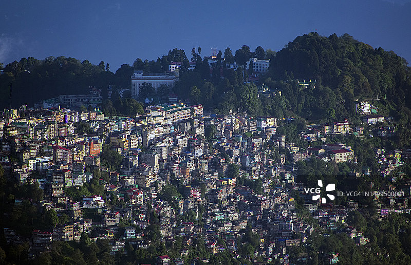 山上的房屋图片素材