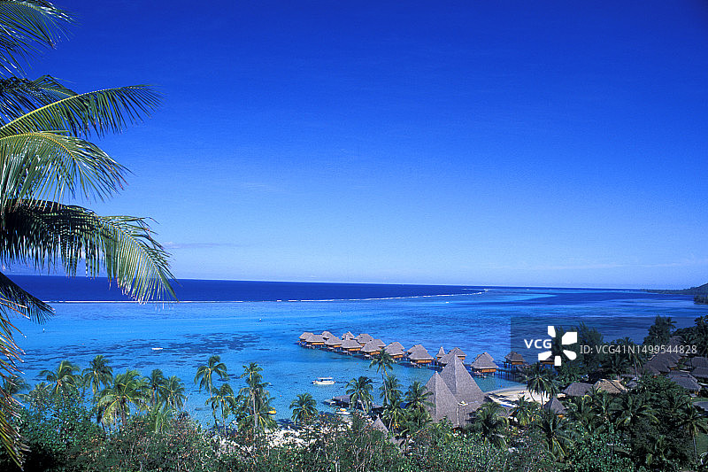 法属波利尼西亚茉莉雅岛索菲特酒店航拍图片素材