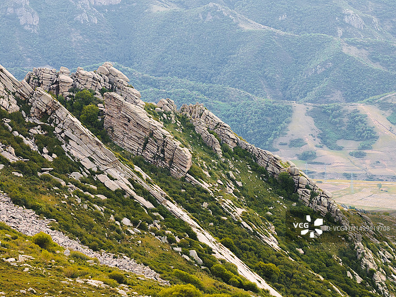 山顶岩石图片素材