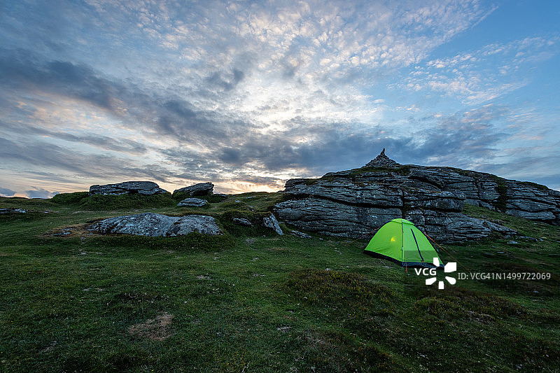 在达特穆尔荒野露营图片素材
