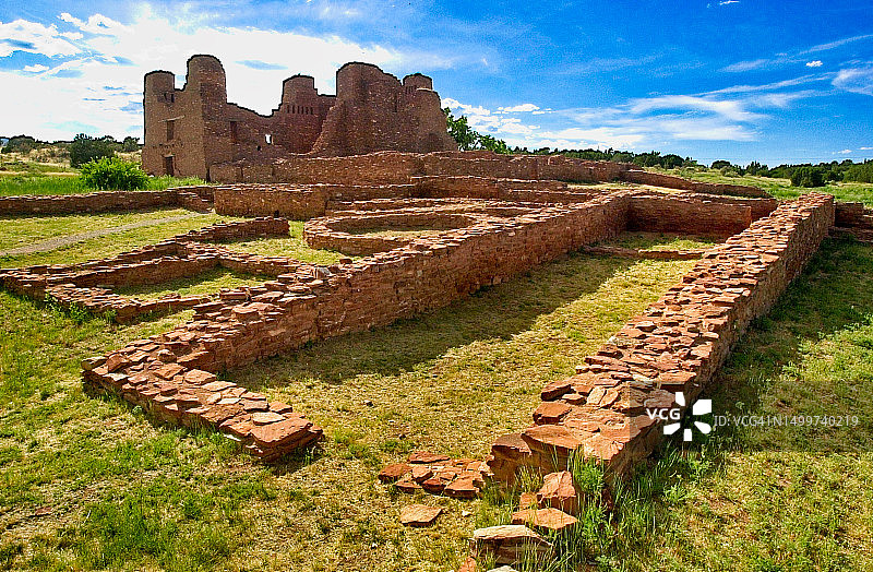 拉普里西马康塞普西翁萨利纳斯国家纪念碑的普韦布洛教堂图片素材