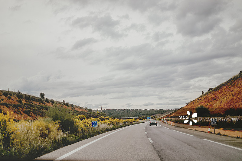 空旷的西班牙道路图片素材
