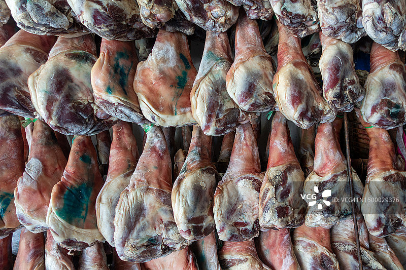 整齐排列的火腿图片素材