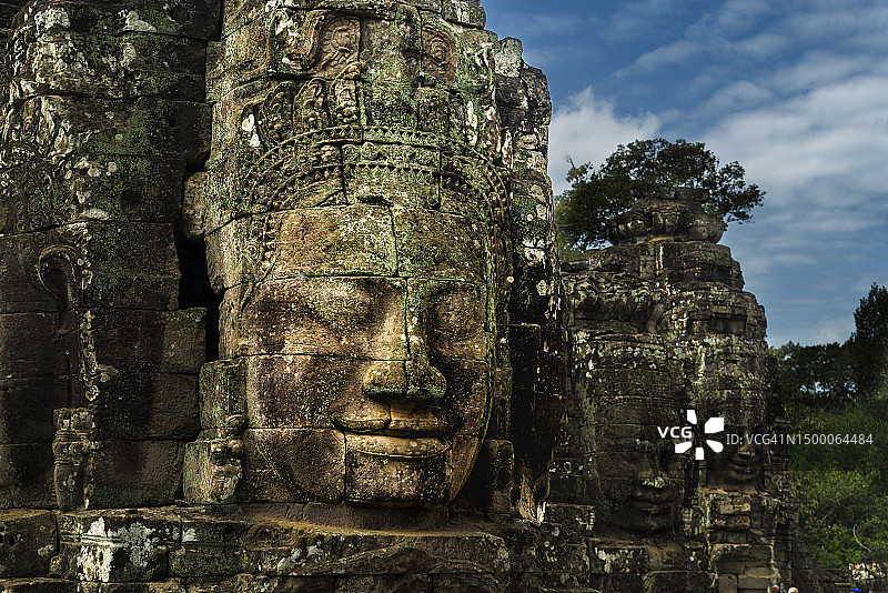 柬埔寨暹粒吴哥通王城巴戎寺的三张面孔图片素材